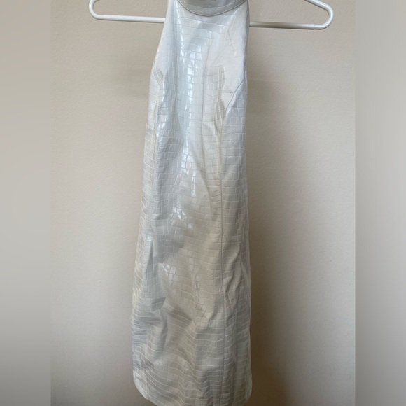 Pretty Little Thing, white crocodile, body on dress, size 4 - Picture 1 of 4